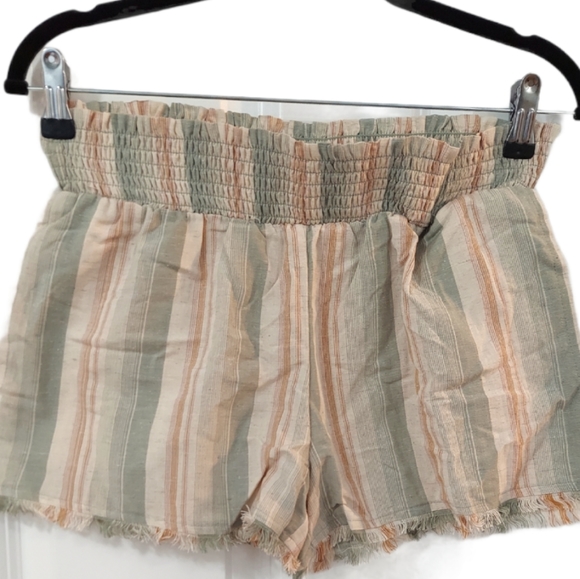 Derek Hart Casual Shorts - Picture 2 of 4